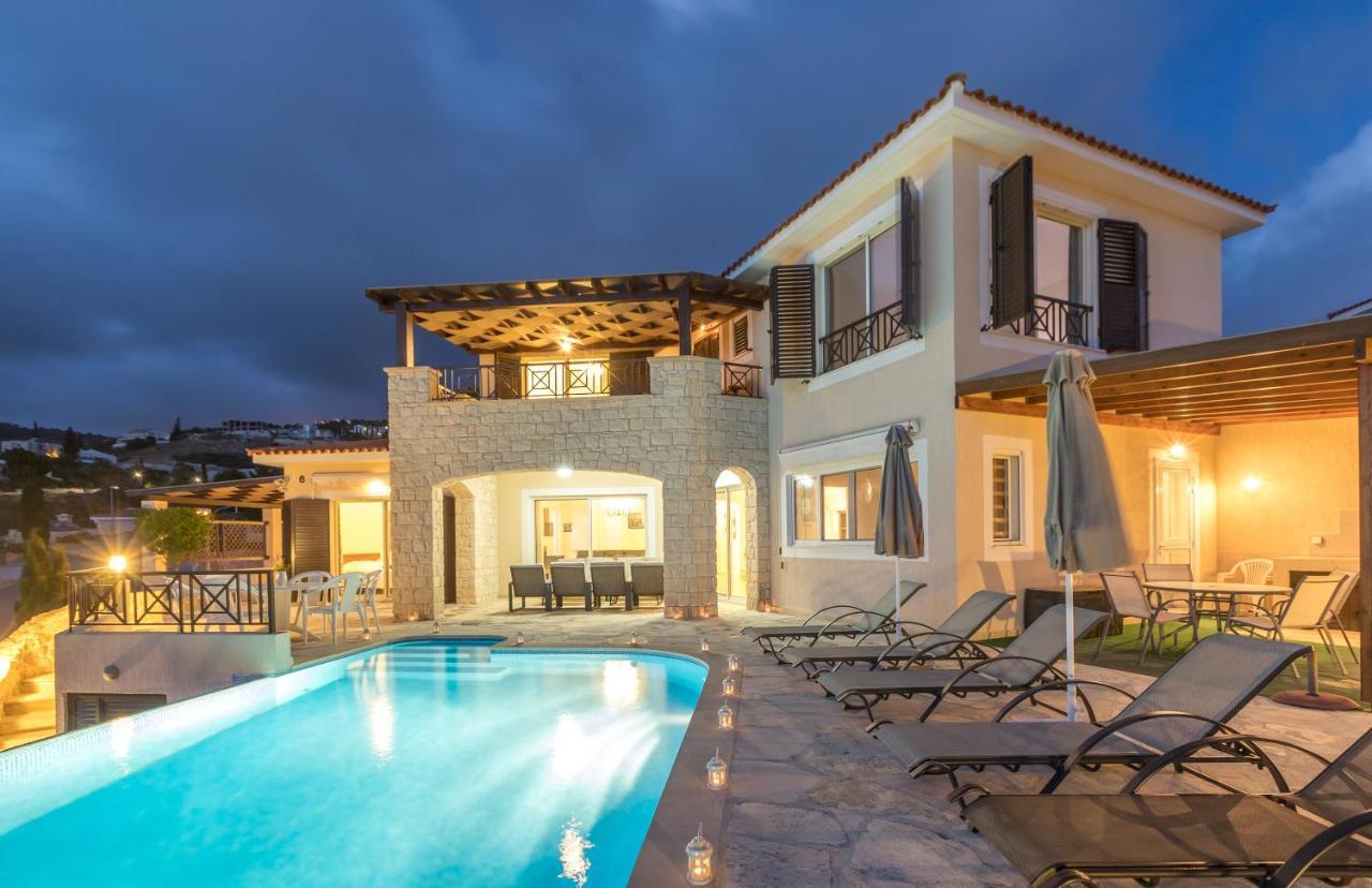 Resitour - Perneri Four Bedroom Villa Paphos ภายนอก รูปภาพ