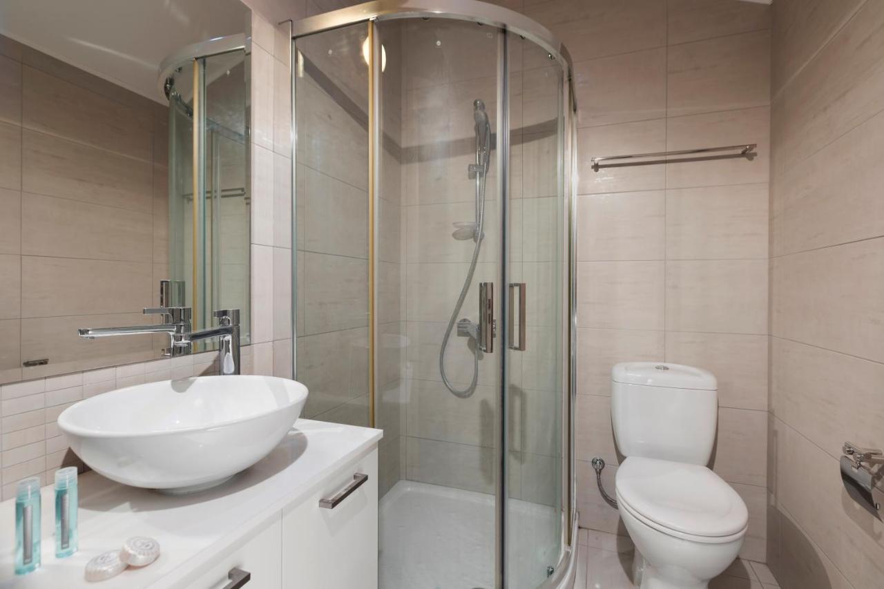 Resitour - Perneri Four Bedroom Villa Paphos ภายนอก รูปภาพ